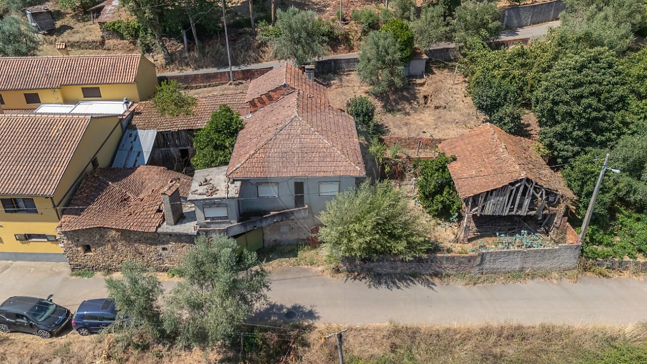 Moradia T4 para Venda em Pala Foto 1