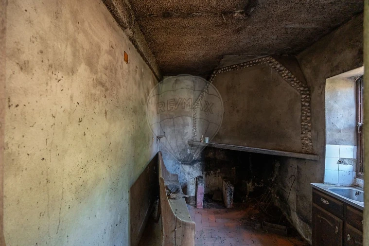 Moradia T4 para Venda em Pala Foto 16