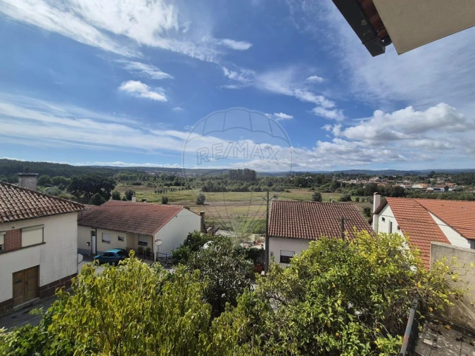 Moradia T3 para Venda em Sobral Foto 2