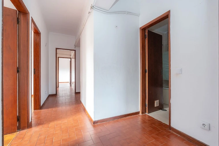 Apartamento T4 para Venda em Eiras e São Paulo de Frades Foto 18