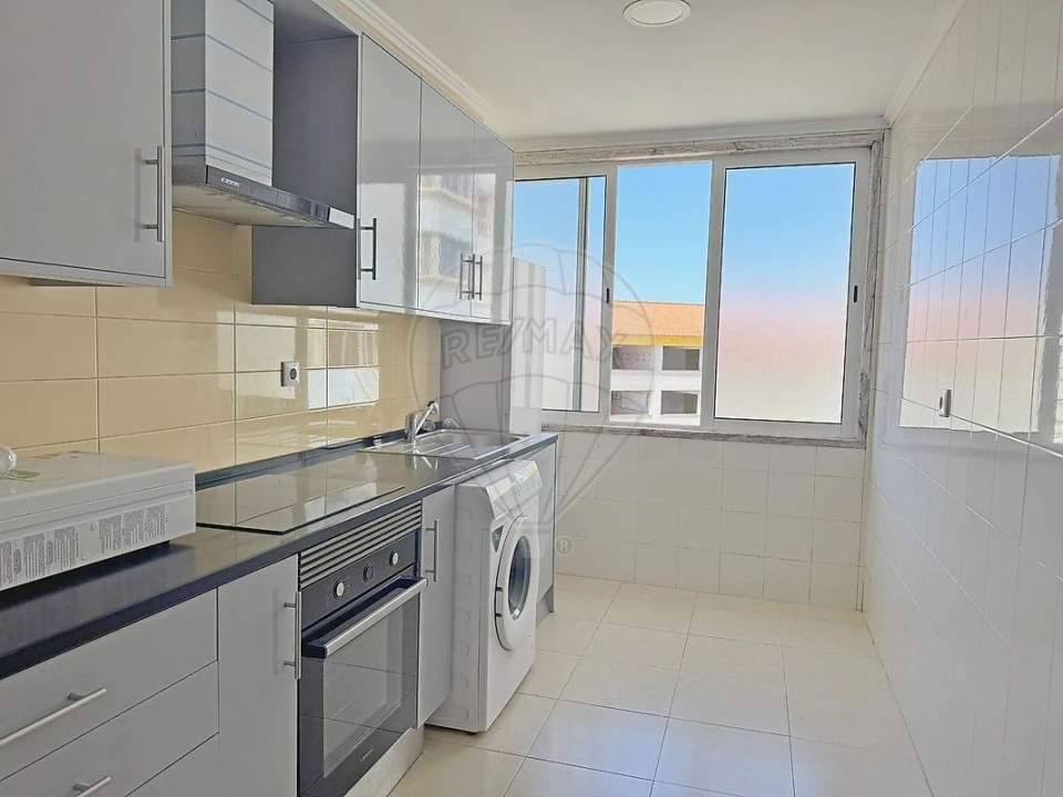 Apartamento T3 para Venda em Algueirão-Mem Martins Foto 20