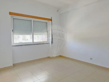 Apartamento T3 para Venda em Algueirão-Mem Martins