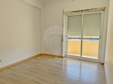 Apartamento T3 para Venda em Algueirão-Mem Martins