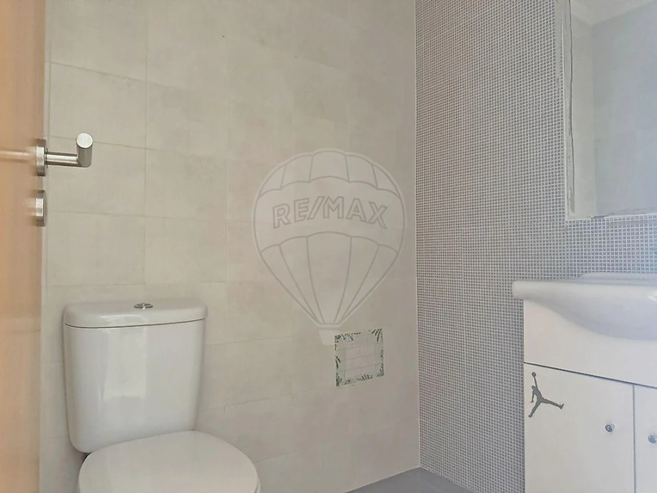 Apartamento T3 para Venda em Algueirão-Mem Martins Foto 4