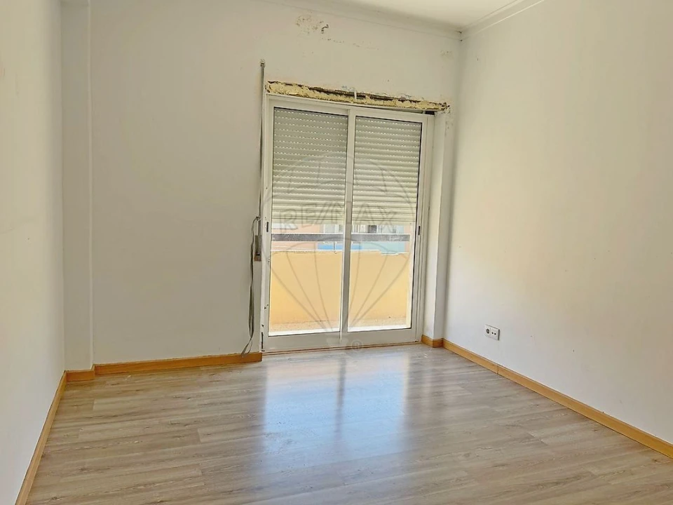 Apartamento T3 para Venda em Algueirão-Mem Martins Foto 8