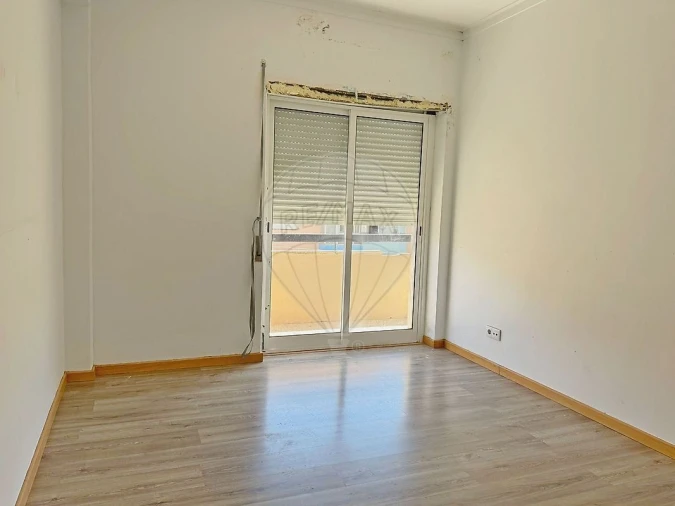 Apartamento T3 para Venda em Algueirão-Mem Martins Foto 8