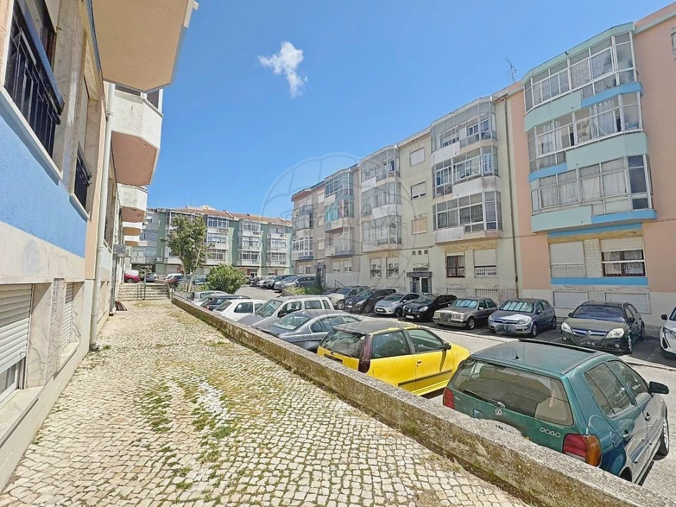 Apartamento T3 para Venda em Algueirão-Mem Martins Foto 15