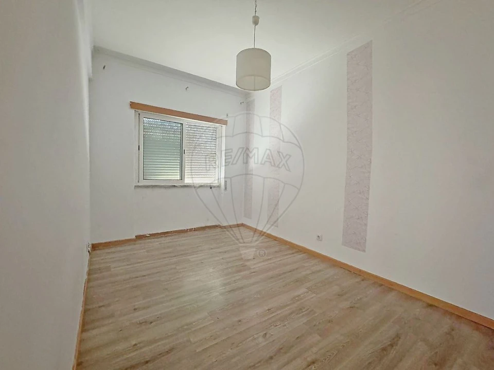 Apartamento T3 para Venda em Algueirão-Mem Martins Foto 13