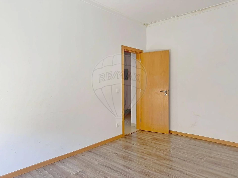 Apartamento T3 para Venda em Algueirão-Mem Martins Foto 9