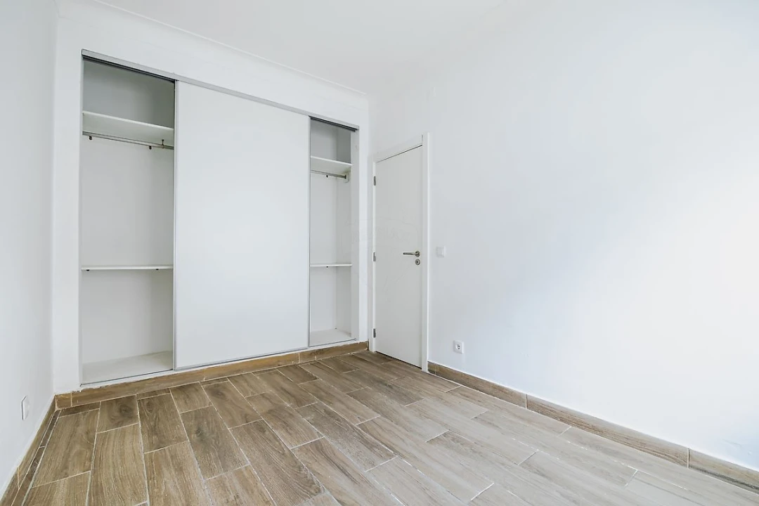 Apartamento T2 para Venda em Almada, Cova da Piedade, Pragal e Cacilhas Foto 13