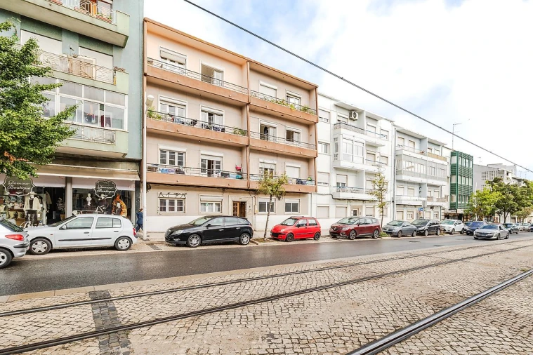 Apartamento T2 para Venda em Almada, Cova da Piedade, Pragal e Cacilhas Foto 1