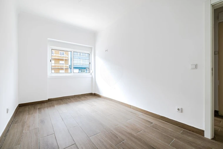 Apartamento T2 para Venda em Almada, Cova da Piedade, Pragal e Cacilhas Foto 10