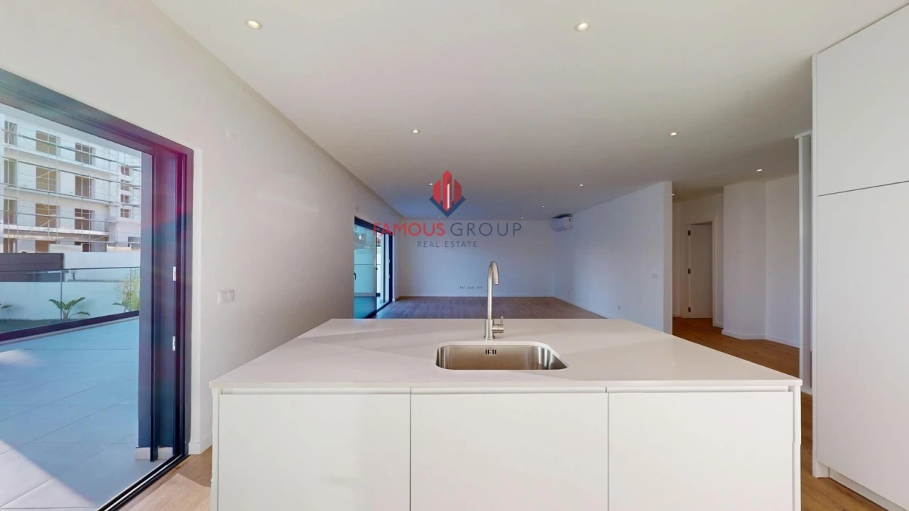 Apartamento T3 para Venda em Alvor Foto 1
