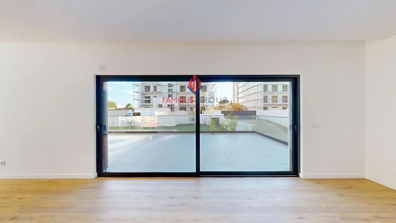 Apartamento T3 para Venda em Alvor Foto 12