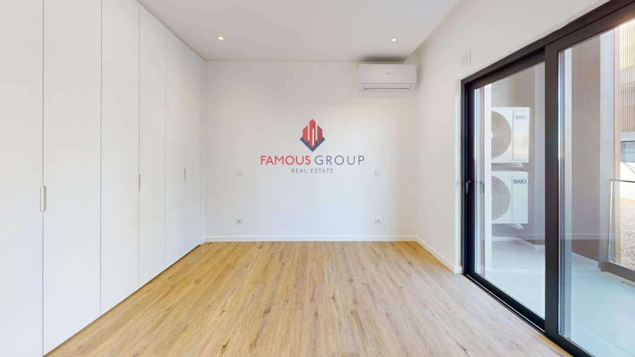 Apartamento T3 para Venda em Alvor Foto 44