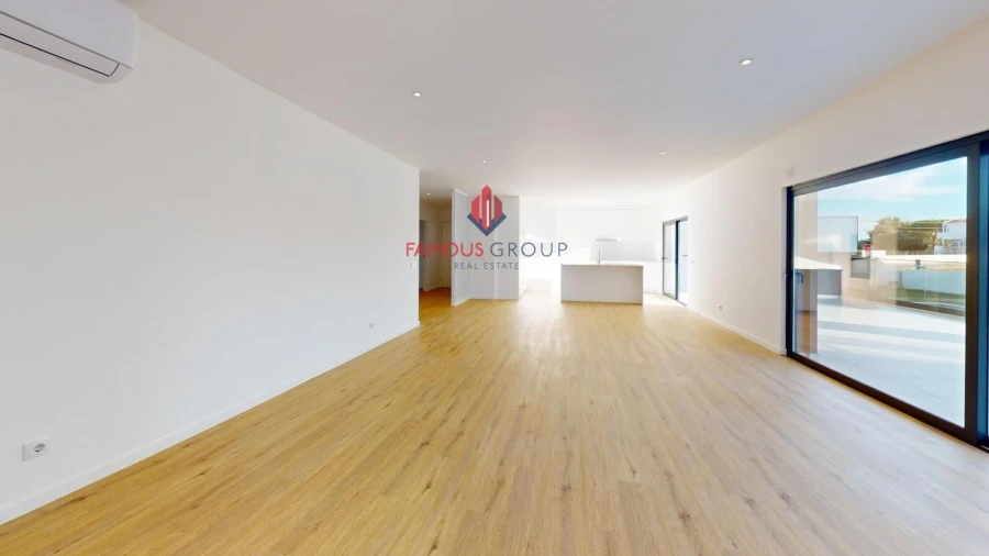 Apartamento T3 para Venda em Alvor Foto 36