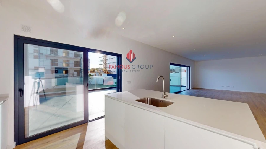 Apartamento T3 para Venda em Alvor Foto 8