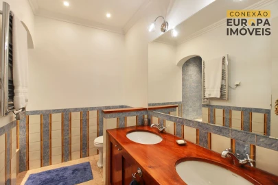 Apartamento T4 para Venda em Misericórdia