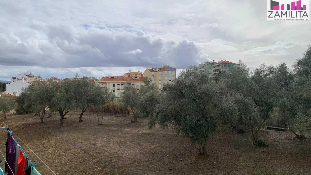 Apartamento T2 para Venda em Seixal Foto 12