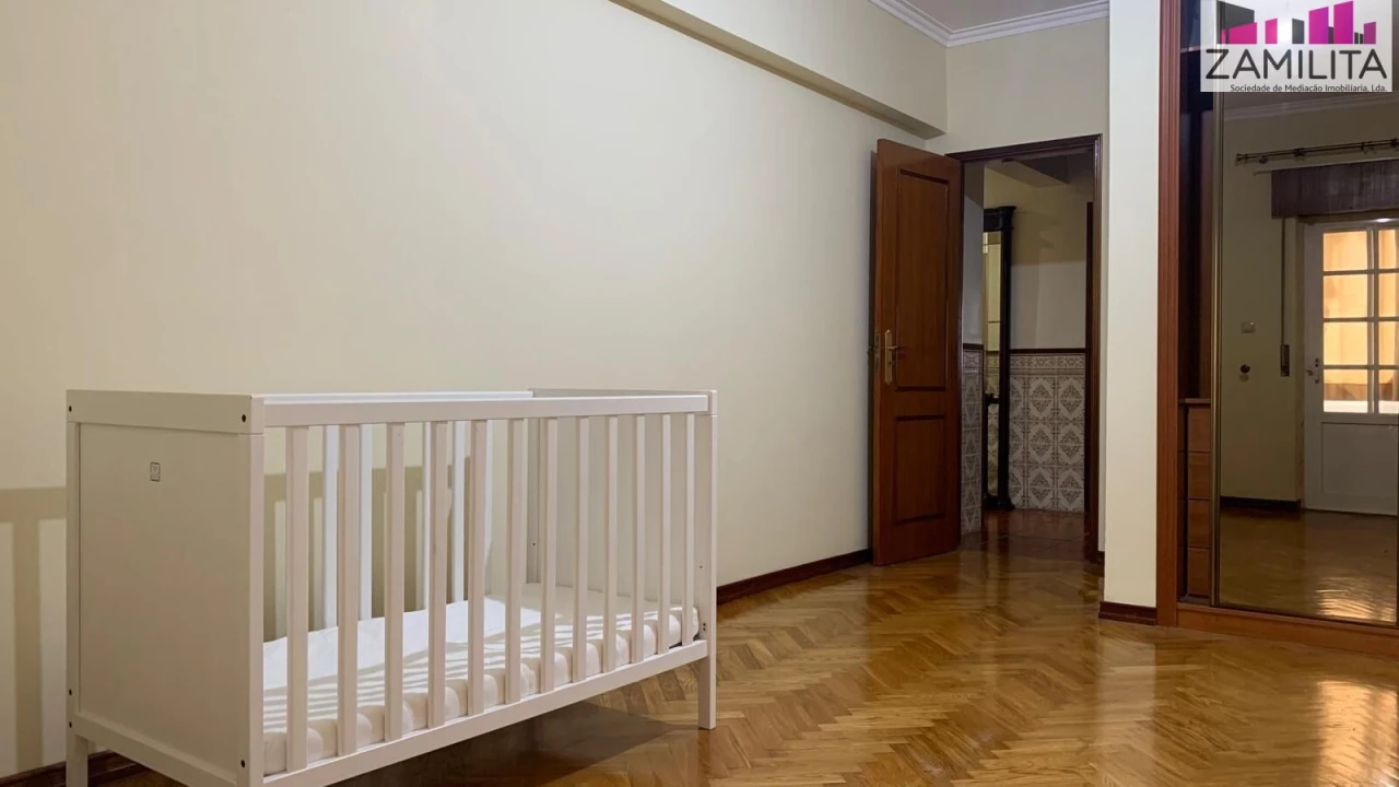 Apartamento T2 para Venda em Seixal Foto 13