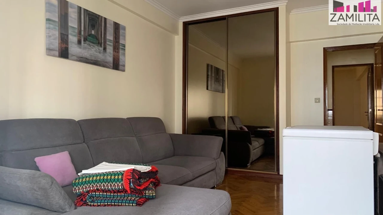 Apartamento T2 para Venda em Seixal Foto 17