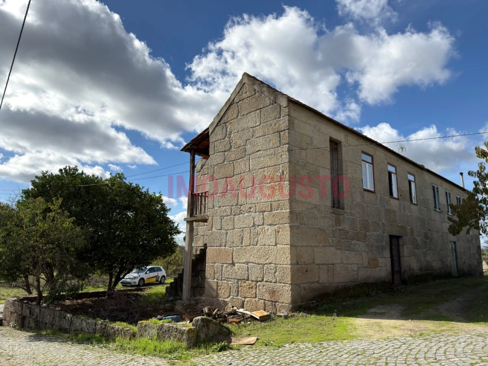 Moradia T3 para Venda em Tourais e Lajes Foto 2