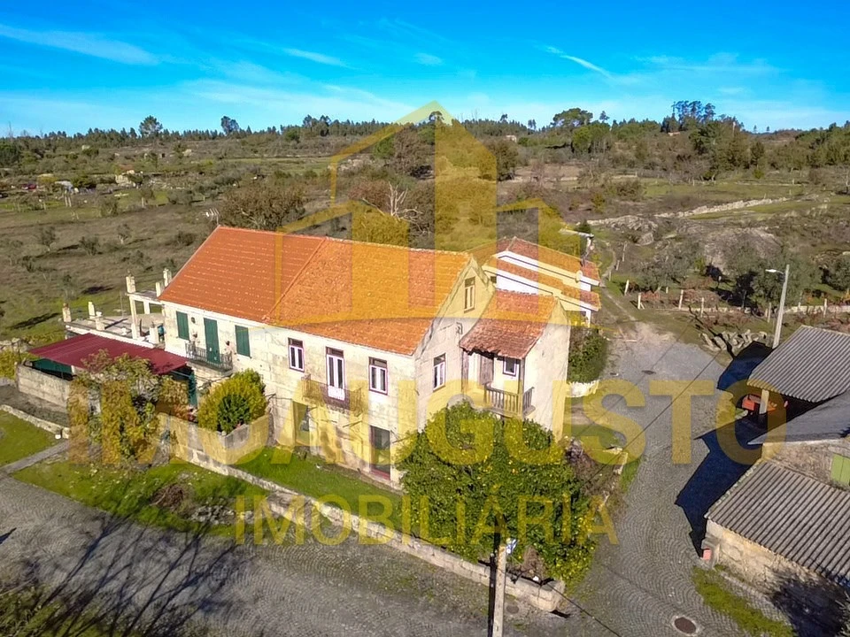 Moradia T4 para Venda em Tourais e Lajes Foto 2