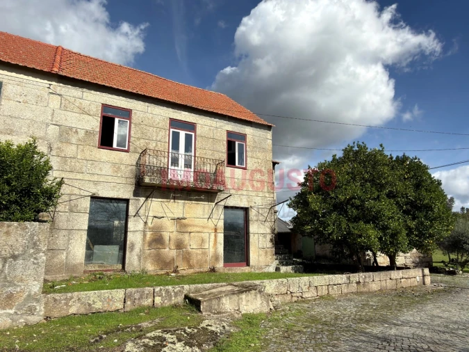 Moradia T3 para Venda em Tourais e Lajes