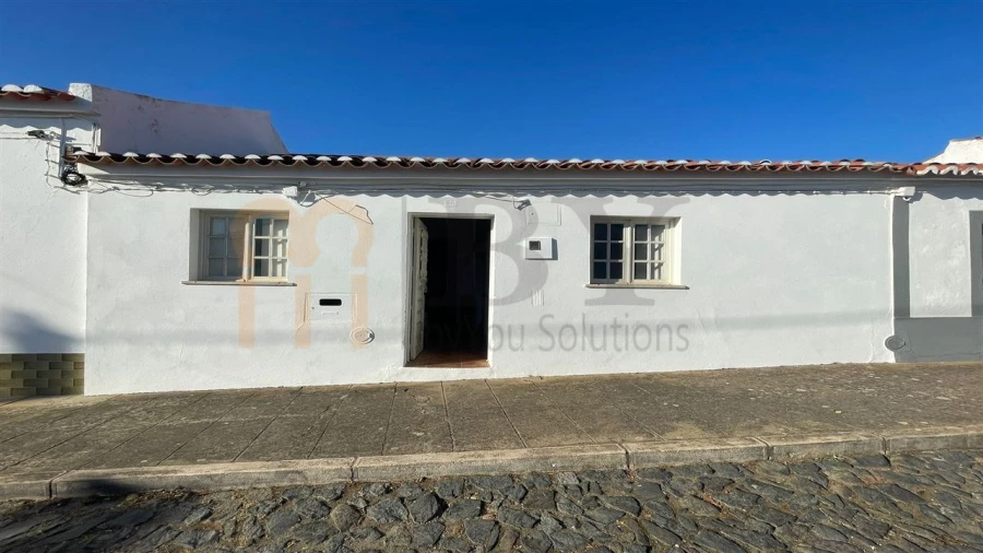 Moradia T2 para Venda em Cabeça Gorda Foto 1