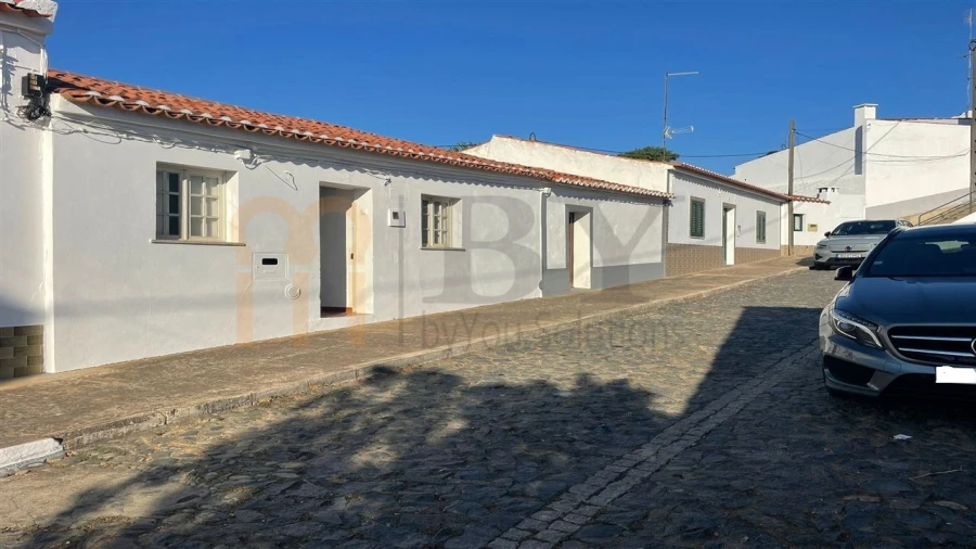 Moradia T2 para Venda em Cabeça Gorda Foto 3