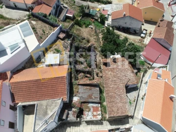 Armazém para Venda em Igreja Nova e Cheleiros