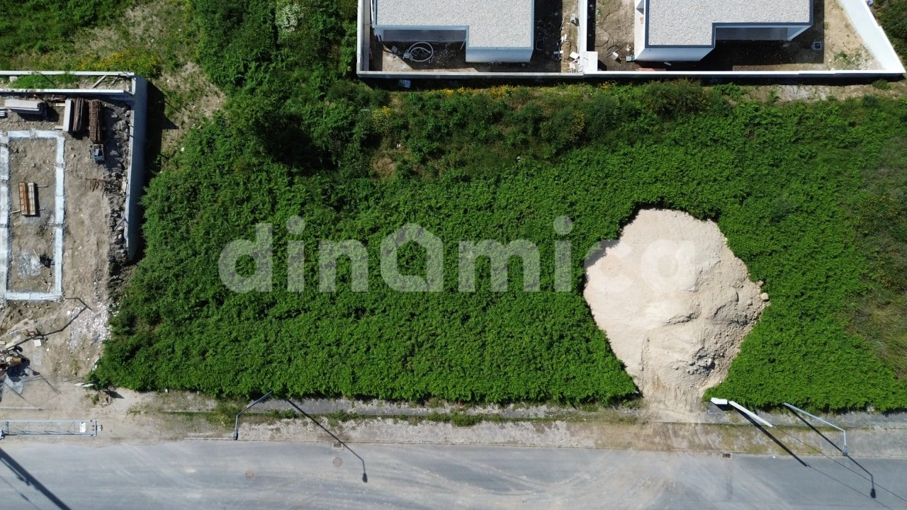 Terreno para Venda em Ruivães e Novais Foto 4