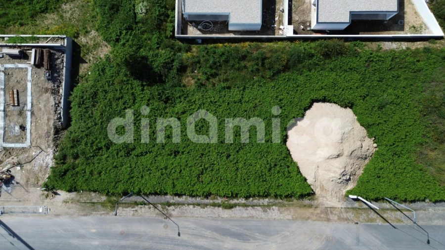 Terreno para Venda em Ruivães e Novais Foto 4