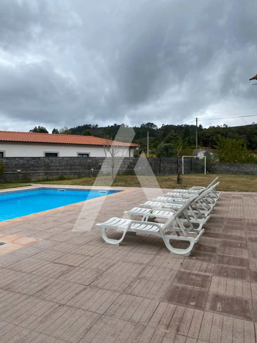 Moradia T3 para Venda em Refoios do Lima Foto 2