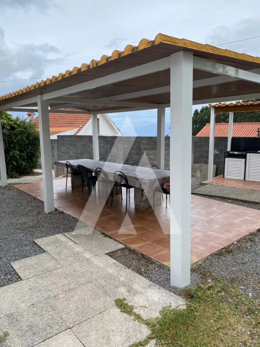 Moradia T3 para Venda em Refoios do Lima Foto 20