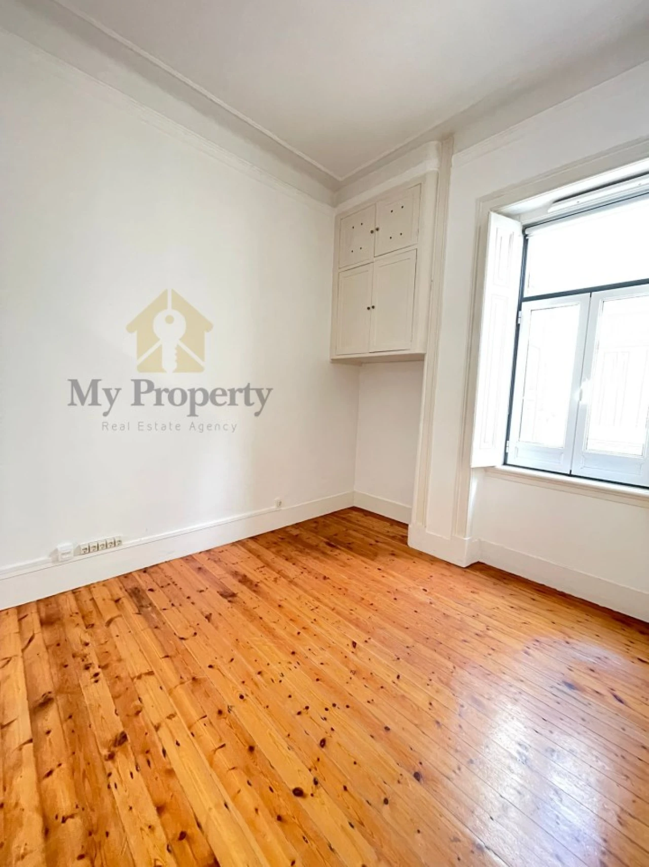 Apartamento T6 para Venda em Santo António Foto 5