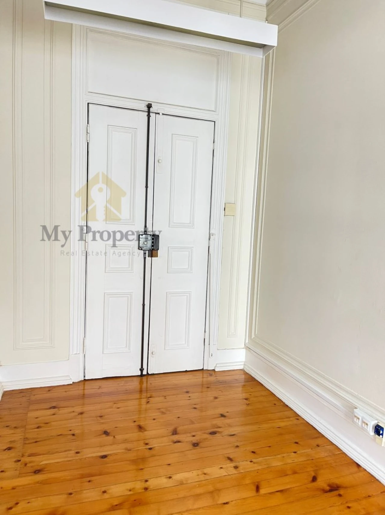 Apartamento T6 para Venda em Santo António Foto 11