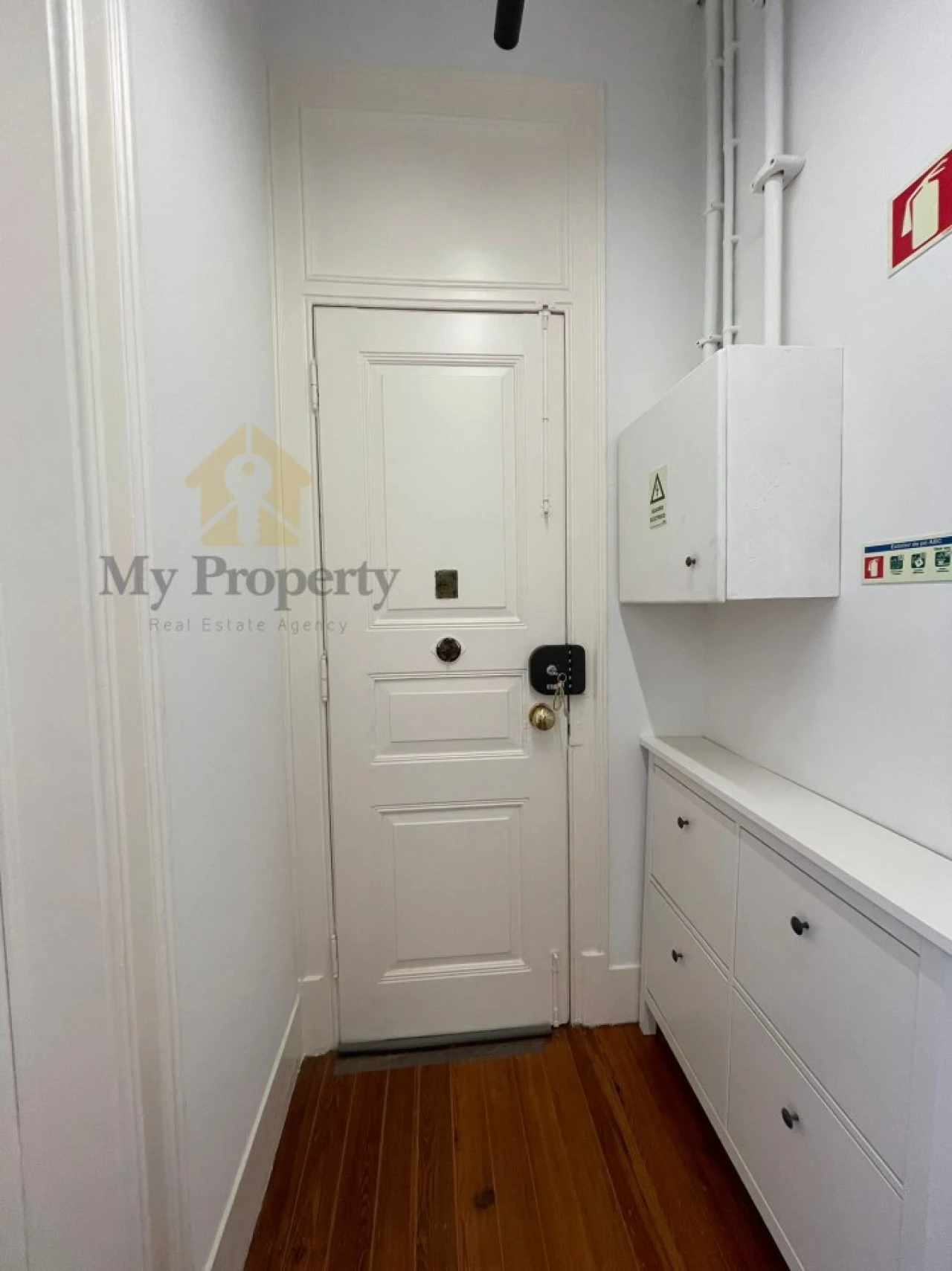 Apartamento T6 para Venda em Santo António Foto 13