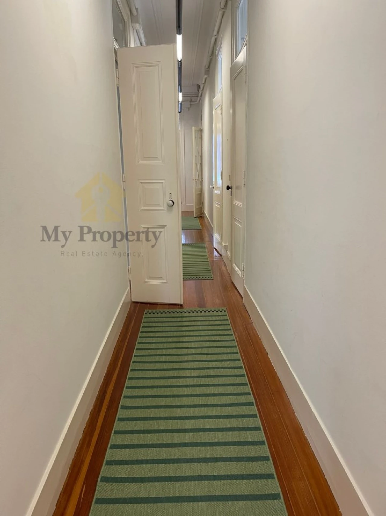 Apartamento T6 para Venda em Santo António Foto 26