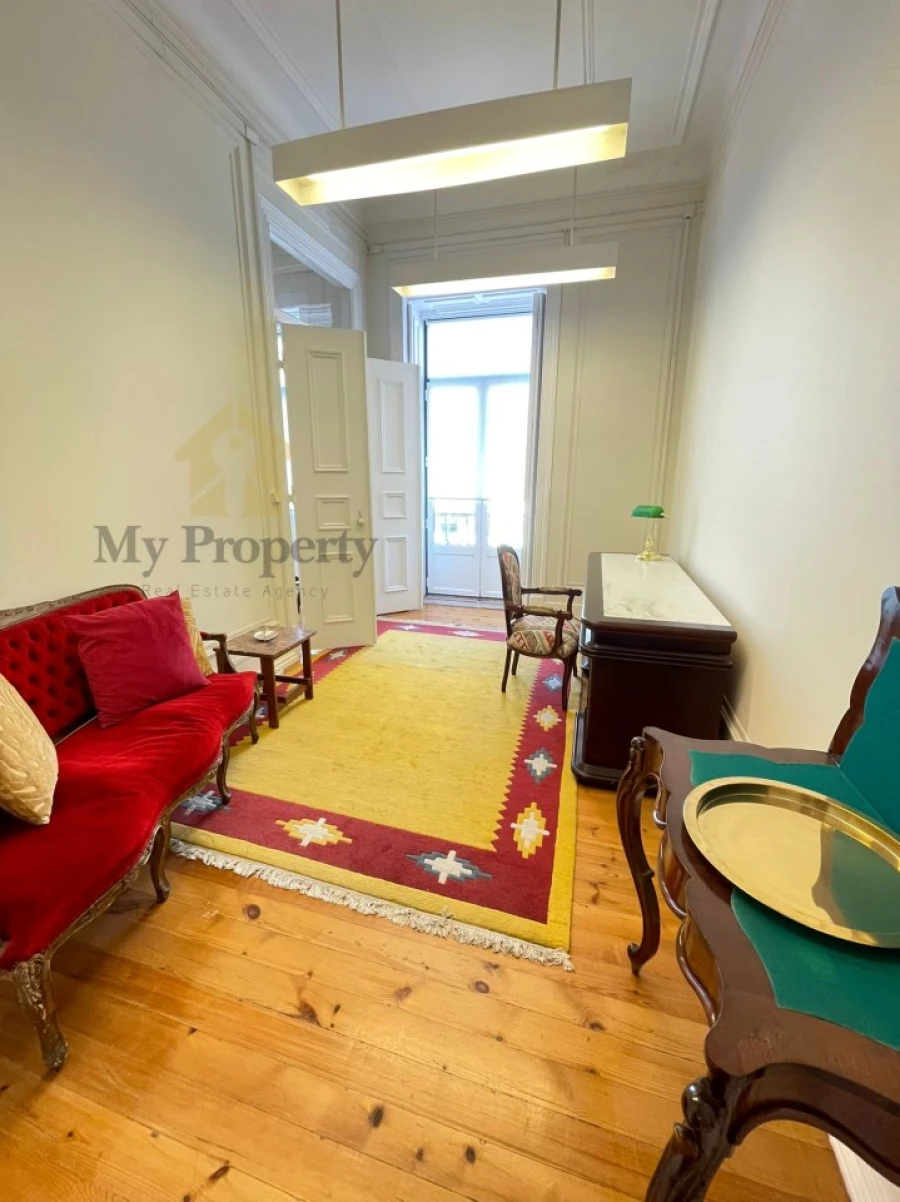 Apartamento T6 para Venda em Santo António Foto 4