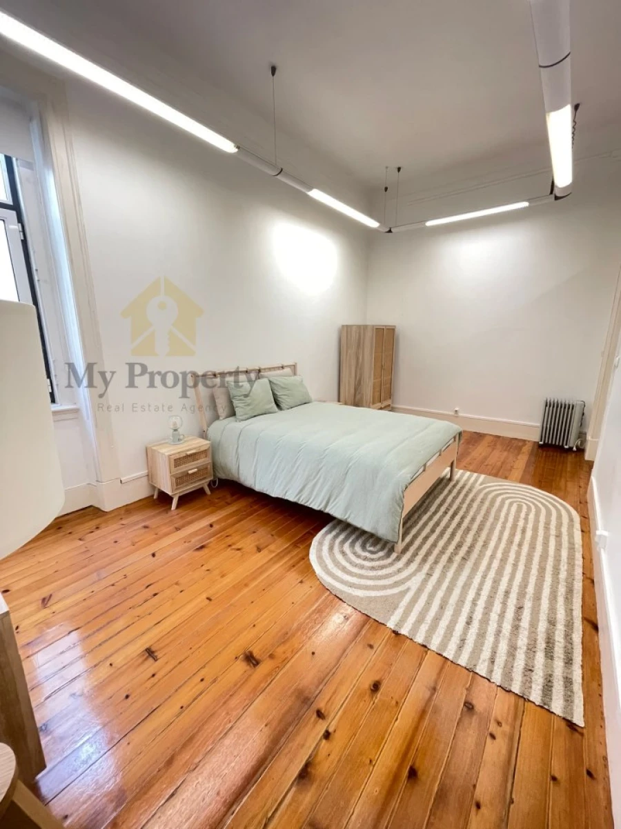 Apartamento T6 para Venda em Santo António Foto 6