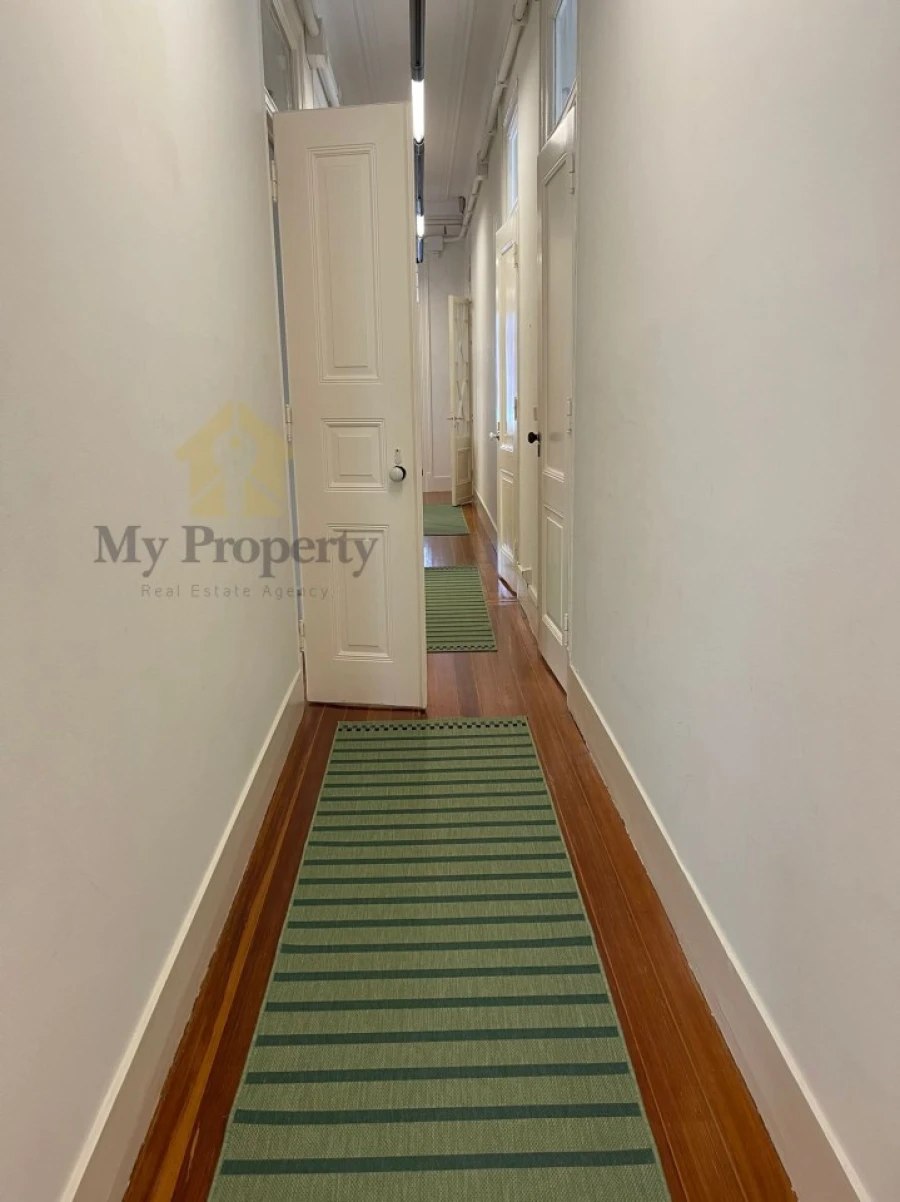 Apartamento T6 para Venda em Santo António Foto 26