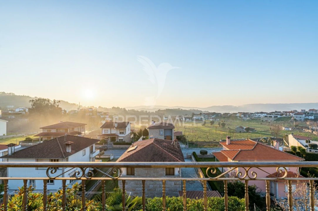 Moradia T3 para Venda em Quinchães Foto 11