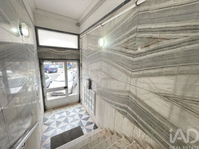 Apartamento T1 para Venda em Póvoa de Santa Iria e Forte da Casa Foto 16