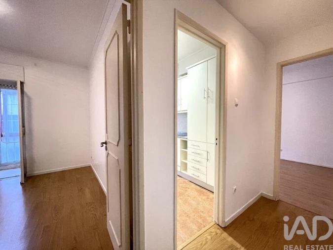 Apartamento T1 para Venda em Póvoa de Santa Iria e Forte da Casa Foto 9