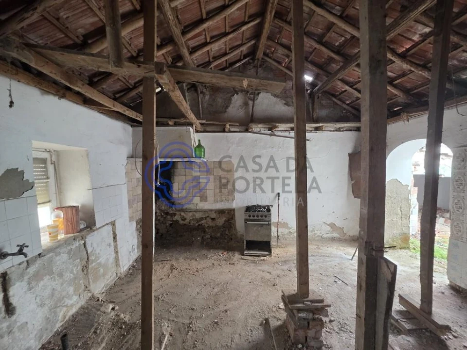 Moradia T4 para Venda em Gaeiras Foto 8