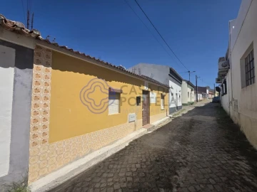 Moradia T4 para Venda em Gaeiras