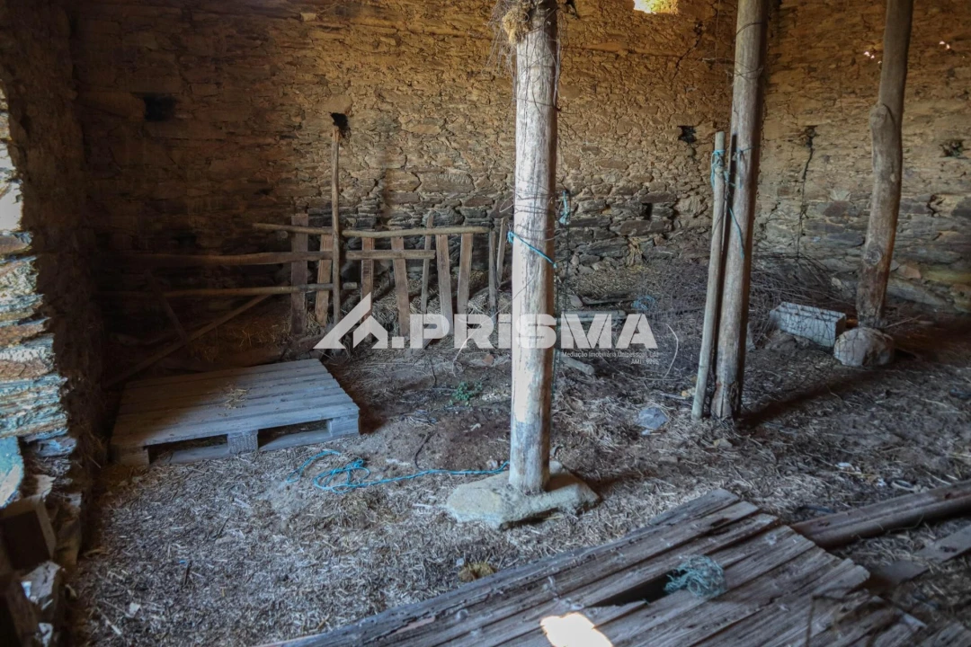 Quinta para Venda em Vila Velha de Rodão Foto 11