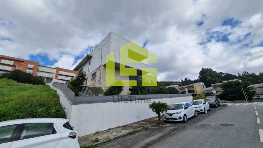 Moradia T3 para Venda em Louredo