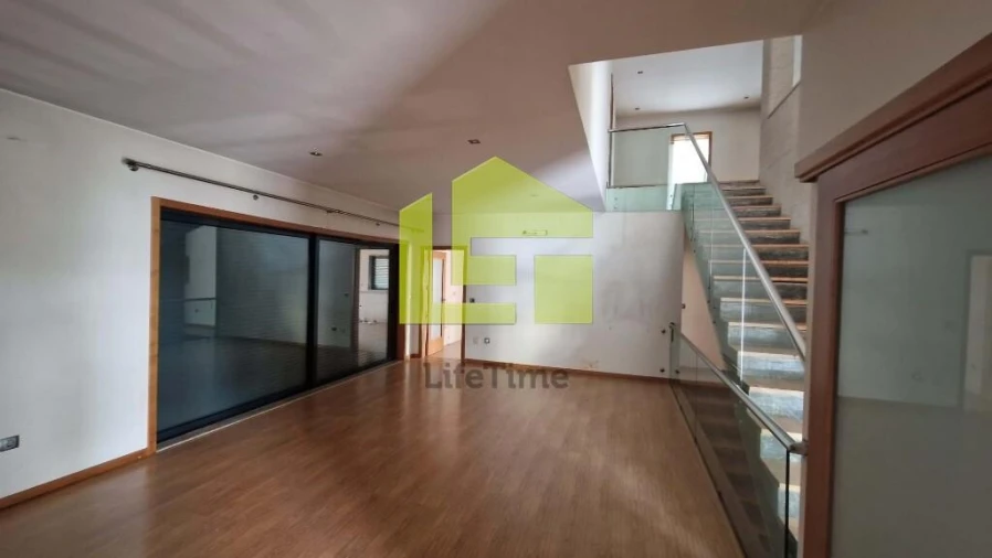 Moradia T3 para Venda em Louredo Foto 5